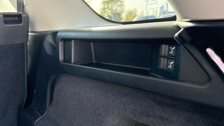 Land Rover Discovery Sport 2.0 D200 R-Dynamic HSE 5dr Auto Diesel Station Wagon